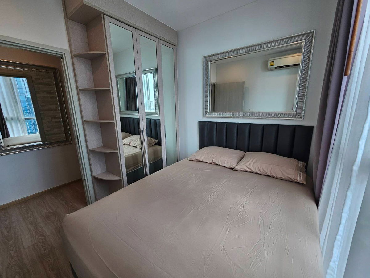picture Noble Revolve Ratchada two bedroom two bath - 12/13