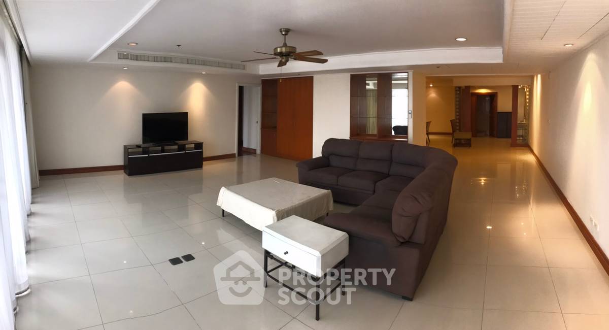 picture 3-BR Condo at Kallista Mansion near ARL Makkasan (ID 646195) - 1/20