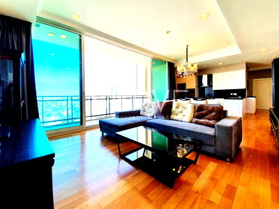 คอนโดให้เช่า : Luxury 2 Bed with Bathtub Condo Super Luxury  BTS Phrom Phong-Royce Private Residences