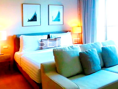 Condos for rent : Hot Deal !!  Studio with Bathtub Next to the Emporium & BTS Phrom Phong 200 m. / Condo For Rent-Noble Refine