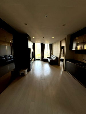 Condos for sale Phloen Chit Road : ♦ Corner Unit ♦ B Tower 15+ Floor, 46.28 sq.m. | 2 bedrooms, 2 bathrooms | Condo skywalk connect to BTS ploenchit and Central Embassy