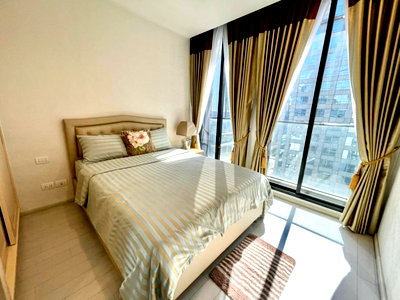 คอนโดให้เช่า : ♦ Nice Decoration ♦ ตึก C ชั้น 10+ Type B09| 80.12 ตร.ม. 2 ห้องนอน | คอนโดมี Skywalk เชื่อมเข้า BTS เพลินจิต, Central Embassy