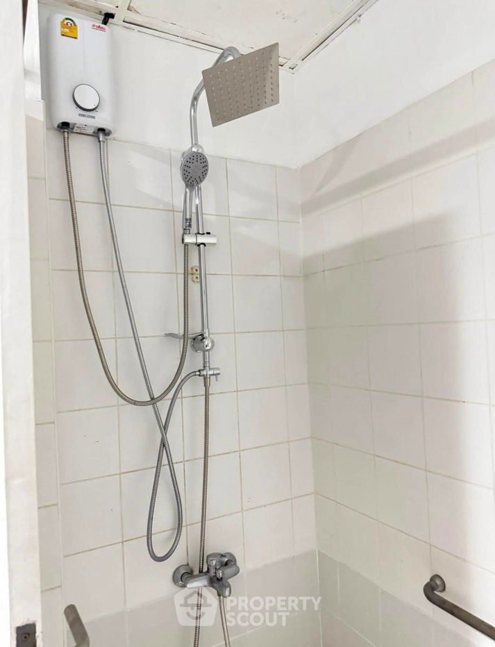 picture 2-BR Condo at Wittayu Complex near BTS Phloen Chit (ID 2036438) - 13/14