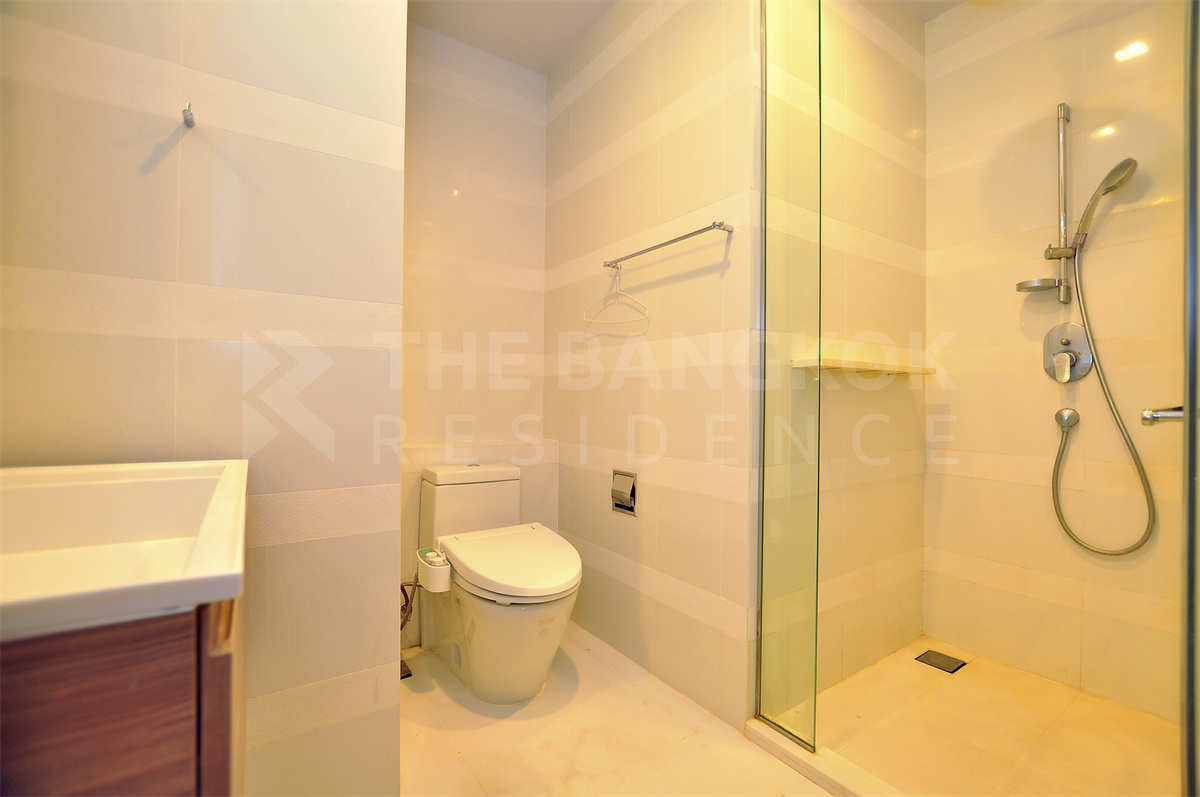 picture Ultimate Luxury Condo in Business District Keyne by Sansiri near BTS Thong Lo - 3/10