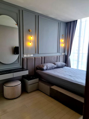 Condos for rent : ♦ Special Price ♦ Tower C, 10+ Floor, Type B01 | 84.85 sq.m. 2 Beds | Condo skywalk connect to BTS ploenchit and Central Embassy.