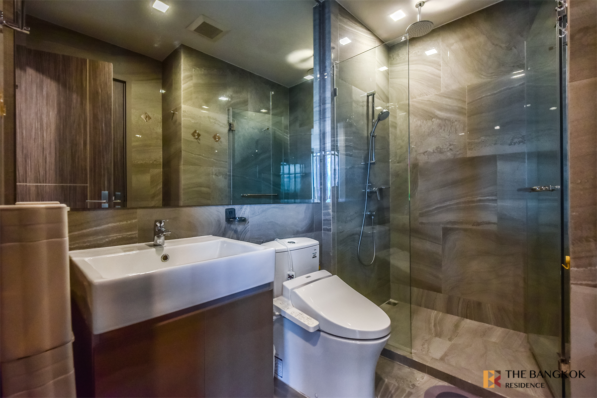 picture The Privilege of Luxury in an Economic Hub Location Ideo Q Victory near BTS Victory Monument - 5/10