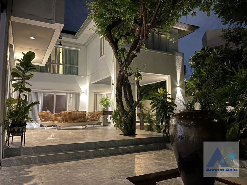 picture 🔼🔽 AccomA 📩 Private Swimming Pool,Pet friendly 5 BR House @Noble Thara Phatthanakan Village (AA40896) - 1/20