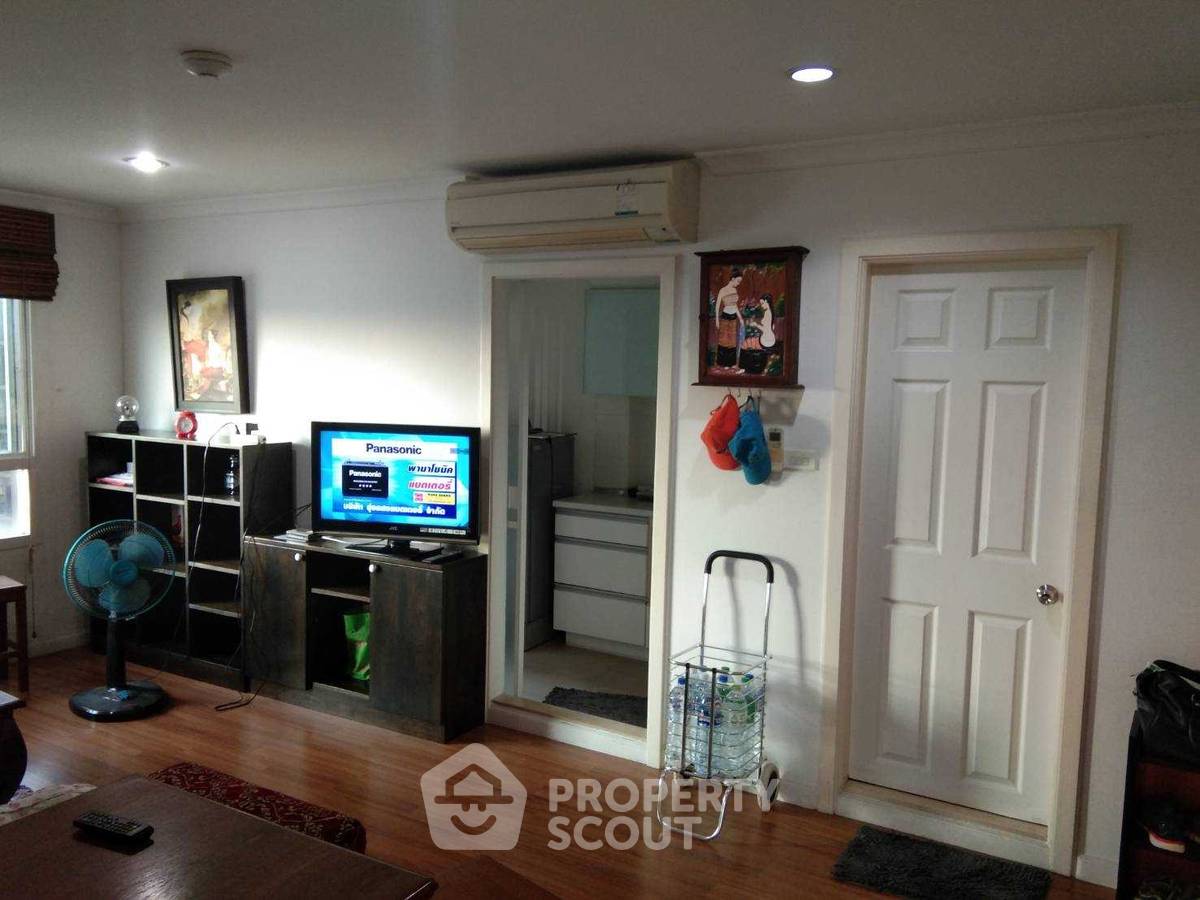 picture 2-BR Condo at Lumpini Suite Pinklao near MRT Bang Yi Khan (ID 592223) - 6/7