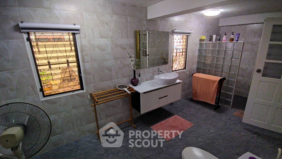 รูป วิลล่า 3-ห้องนอน ใกล้ บ้านศิลปินหัวหิน (ID 1311072) - รูปที่ 20/32