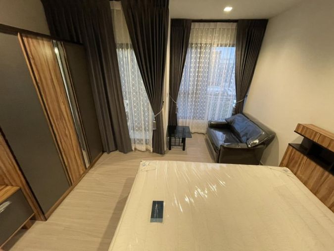 Code: KJ7500  for rent Life Asoke - Rama 9 // Line ID: @kjcondo (with @) //
