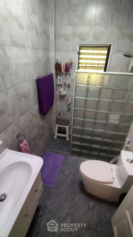 รูป วิลล่า 3-ห้องนอน ใกล้ บ้านศิลปินหัวหิน (ID 1311072) - รูปที่ 28/32