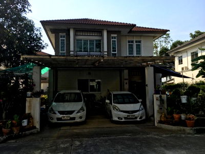 บ้านเดี่ยว เขตคลองสามวา : ขาย บ้านเดี่ยว มีสระว่ายน้ำ หมู่บ้านพร้อมพัฒน์ 1 ซอยหทัยราษฎร์ 39 คลองสามวา พื้นที่ใช้สอย 150 ตรม. เนื้อที่ 68.1 ตร.วา
