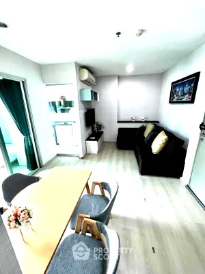 คอนโดให้เช่า : คอนโด 2-ห้องนอน ที่ ไลฟ์ รัชดาภิเษก ใกล้ MRT ห้วยขวาง (ID 1936888)