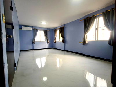 Condos for sale Silom and Sathorn Road : 💥CP-8142💥Condo for sale, good price, Fortune Condo Town 👉 Add Line @rangrak