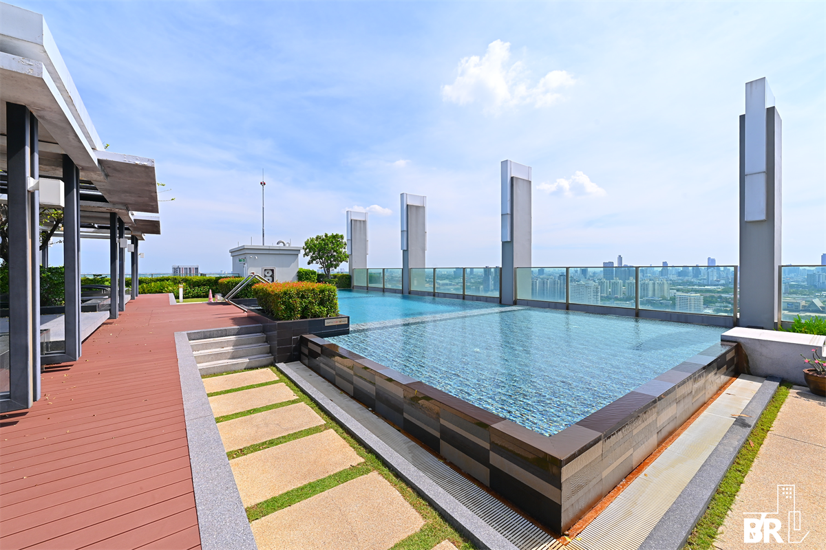 picture RHYTHM Ratchada-Huaikhwang near MRT Huai Khwang Station Luxury Condo Ready to Move-in at the Best Location - 2/9