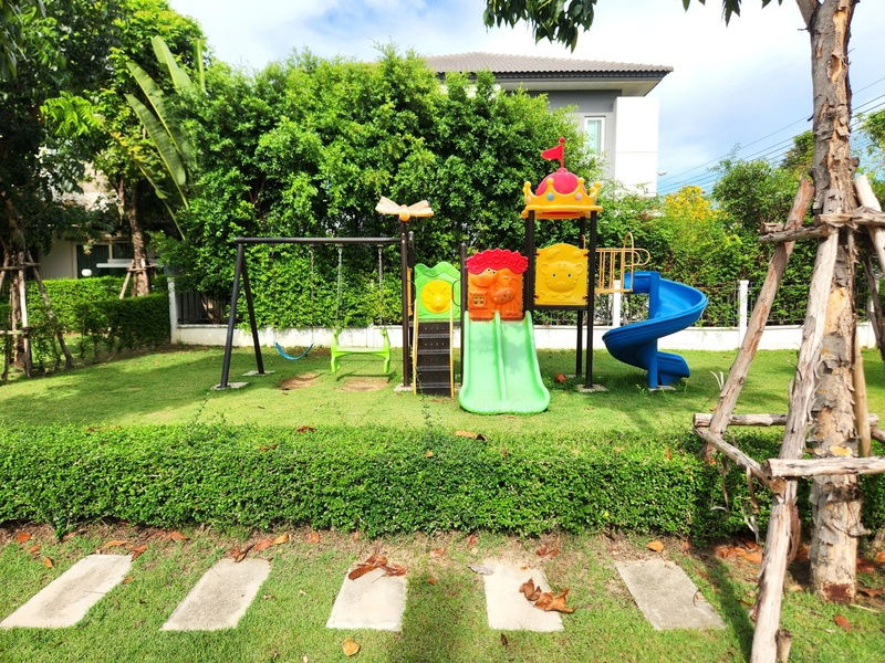 Houses for sale :  House for Sale – Centro Rama 9 – Motorway, Near Suvarnabhumi Airport