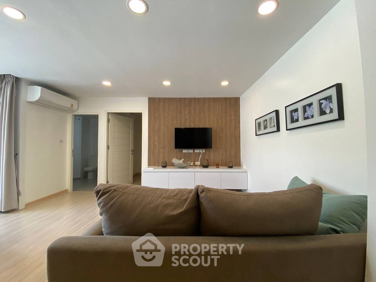 picture 2-BR Condo at 39 Suites near BTS Phrom Phong (ID 1479309) - 2/19