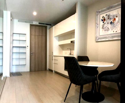 Condos for sale : ❖ Best Price ❖ Tower B, 05+ Floor, 47.00 sq.m. | 1 Bedroom, 1 Bathroom | Condo skywalk connect to BTS ploenchit and Central Embassy.