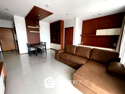 คอนโดให้เช่า : คอนโด 2-ห้องนอน ที่ วิลล่า สาทร ใกล้ BTS กรุงธนบุรี (ID 2195806)
