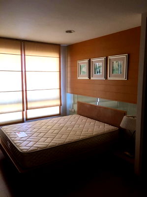 Condos for sale Sam Yan Market : P-149570 Condo for sell The Bangkok Thanon Sub fully furnished. Line Id: @easythaihome 085-592-2897