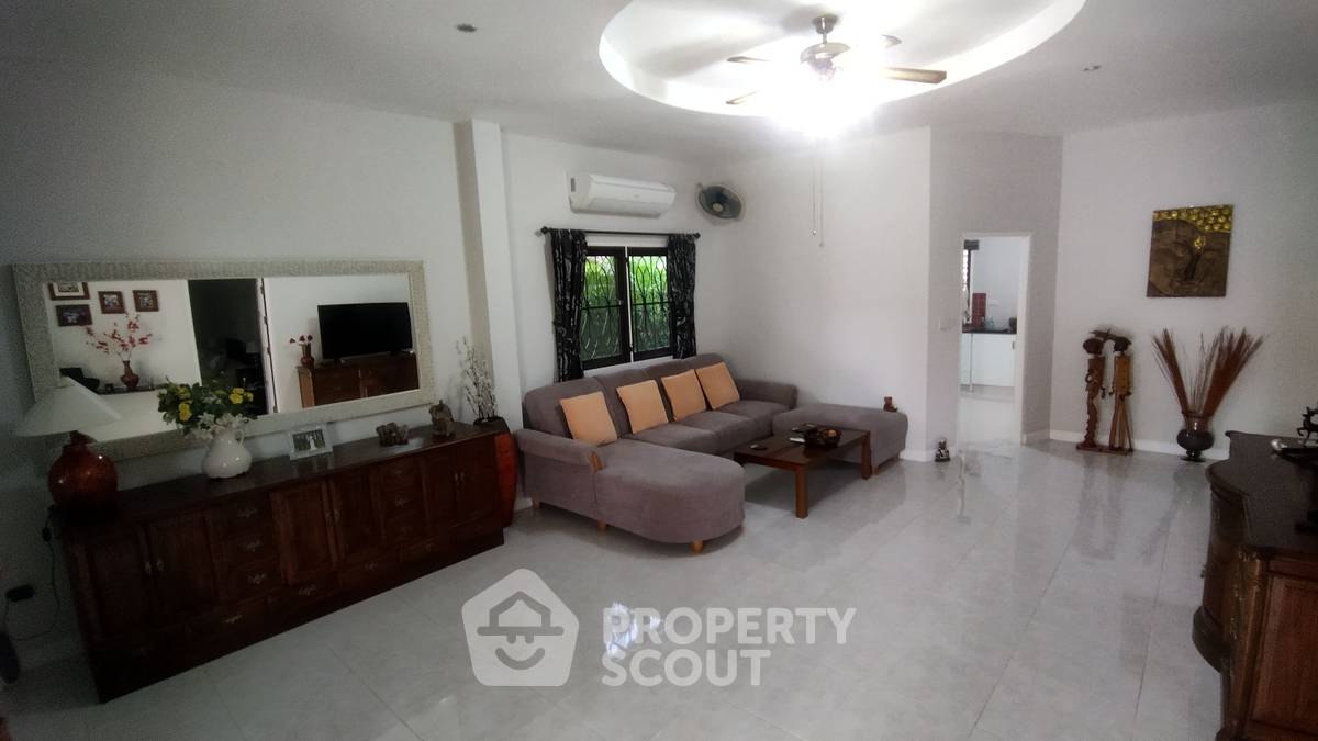 รูป วิลล่า 3-ห้องนอน ใกล้ บ้านศิลปินหัวหิน (ID 1311072) - รูปที่ 10/32