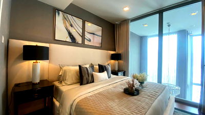 Condos for sale Phloen Chit Road : P0021 Luxury Condo at Hyde Sukhumvit 11, Steps from BTS Nana