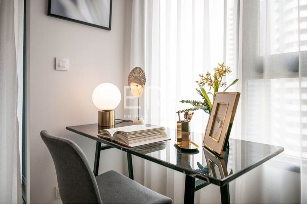 รูป Luxury & Cozy Style Studio Good Location  BTS Phloen Chit / Condo For Rent-Life One Wireless - รูปที่ 3/4