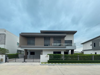 🌳 Owner of the house for selling, Venue ID Motorway- Rama 9, Size 75 Sq. 6 beds, 6 bathroom Please contact at 0993529495.