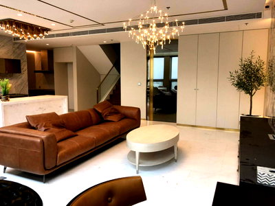 Condos for sale : ♦ Penthouse Duplex ♦ B Tower, 50+ Floor Type D04 | 170 sq.m. 2 beds | Condo skywalk connect to BTS ploenchit and Central Embassy.