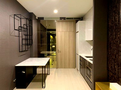 Condos for sale : ♦ Good Deal ♦ Tower B, 10+ Floor, Type A11 | 49.03 sq.m. 1 Bed | Condo skywalk connect to BTS ploenchit and Central Embassy.