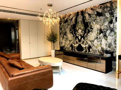 Condos for rent : ♦ Penthouse Duplex ♦ B Tower, 50+ Floor Type D04 | 170 sq.m. 2 beds | Condo skywalk connect to BTS ploenchit and Central Embassy.