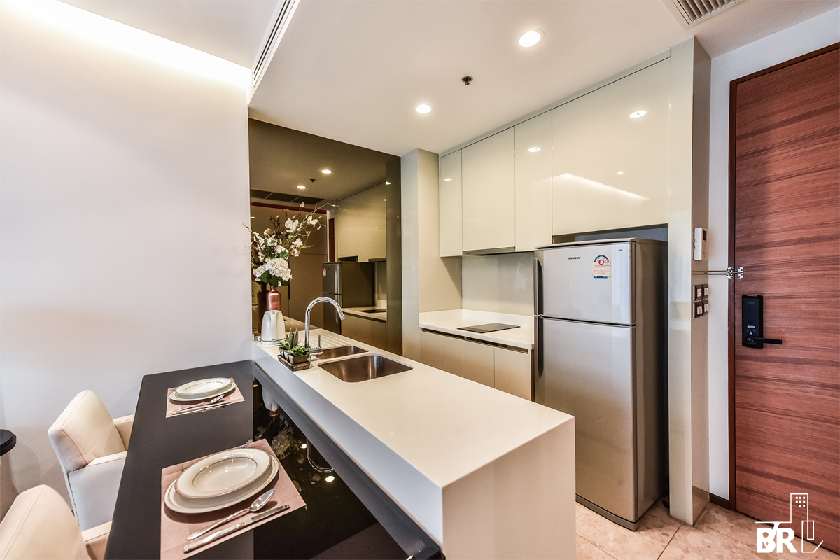 picture The Address Sukhumvit 28 near BTS Phrom Phong Luxury Unit, Ready for You Without the Wait - 8/10