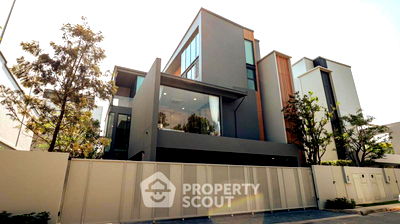 Houses for sale Thap Chang : 5-BR House close to Krungthep Kreetha (ID 2034030)