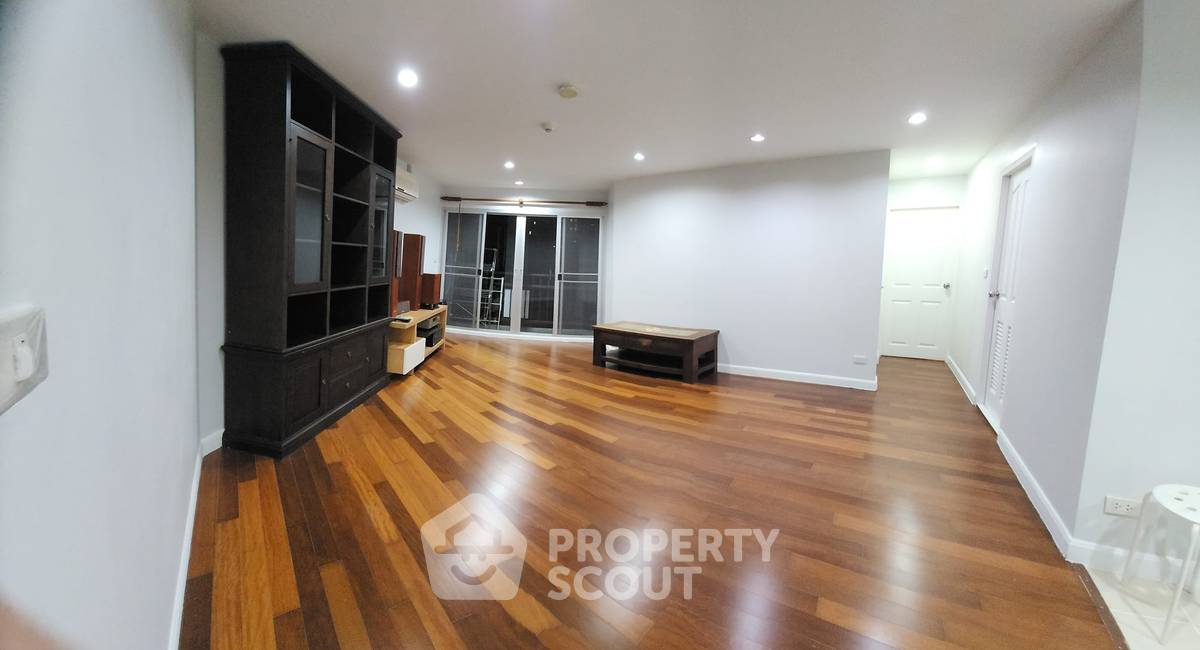picture 2-BR Condo at Belle Park Residence Condominium in Chong Nonsi (ID 1717493) - 1/7