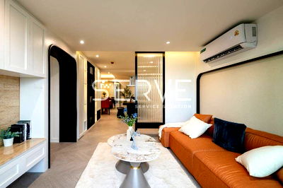 Condos for sale : Hot Price !! Nice Room 3 Beds 3 Baths with Bathtub Good Location BTS Ekkamai 300 m. / For Sale-Le Nice Ekamai