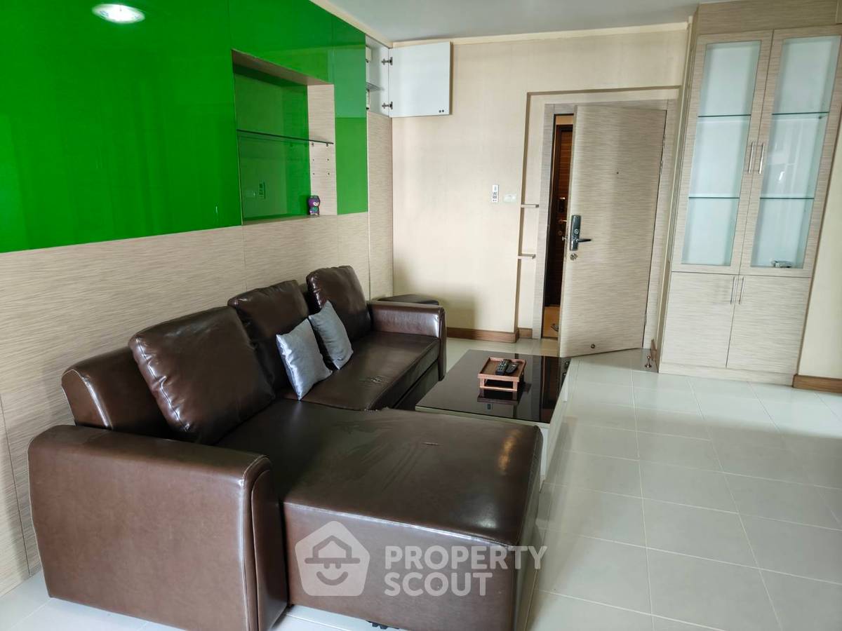 picture 2-BR Condo at Supalai Park Ratchayothin near BTS Ratchayothin (ID 2074346) - 4/18