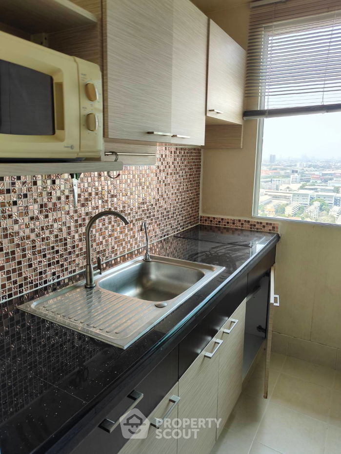 picture 2-BR Condo at Supalai Park Ratchayothin near BTS Ratchayothin (ID 2074346) - 10/18