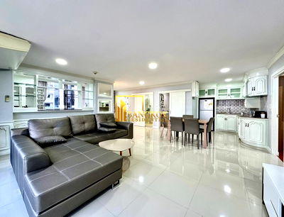 คอนโดให้เช่า : Supalai Place - Bright 2 Bed Condo For Rent in Phrom Phong - BR18260CD
