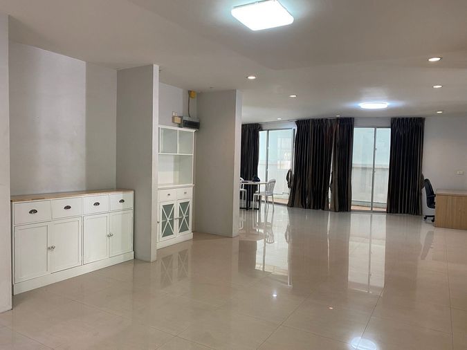ให้เช่าบ้านเดี่ยว 3 ห้องนอน 300 ตร.ม. 67 ตร.ว. อารีน่า การ์เด้นท์