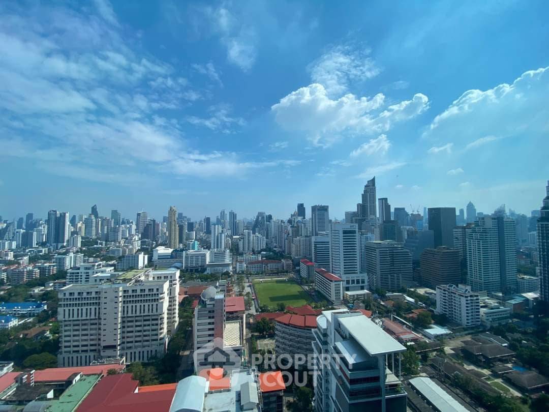 รูป คอนโด 2 ห้องนอน ชั้นสูง 35 55 ตร.ม. โครงการ Ideo Mobi Asoke ใกล้ MRT เพชรบุรี 200 ม. (ID 788824) - รูปที่ 2/9
