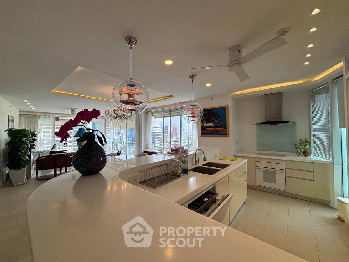 picture 2-BR Condo at Lake Green near BTS Asok (ID 1277482) - 8/21