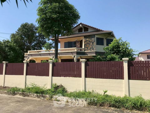 บ้าน 5-ห้องนอน ที่ ชวนชื่นกรีนวิลล์ ใน ศาลาธรรมสพน์ (ID 2150727)