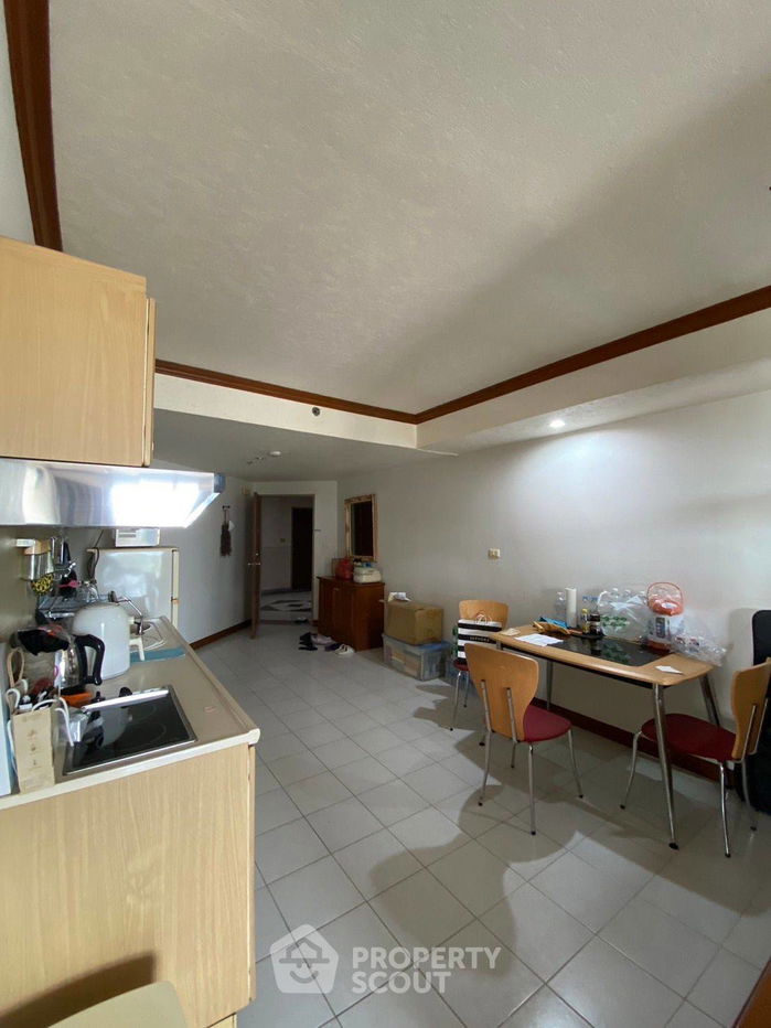 picture 2-BR Condo at Supalai Park Phaholyothin near BTS Ha Yaek Lat Phrao (ID 2113242) - 4/27