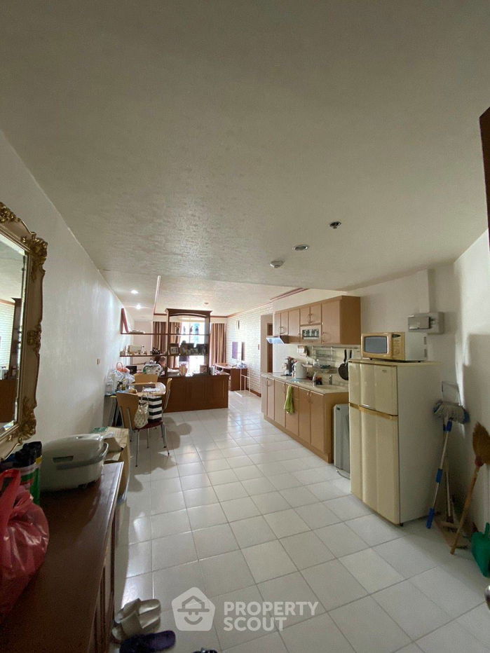 picture 2-BR Condo at Supalai Park Phaholyothin near BTS Ha Yaek Lat Phrao (ID 2113242) - 1/27