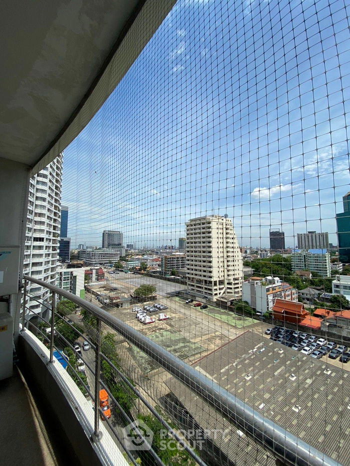 picture 2-BR Condo at Supalai Park Phaholyothin near BTS Ha Yaek Lat Phrao (ID 2113242) - 26/27