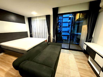 คอนโด บางแสน : Living Avenue ตึกB ชั้น4 บางแสน -----------วิวสระ+ห้องกั้น+ห้องใหญ่----------Tel 097-049-5874 (Line: @choncondo มี@ด้วย)