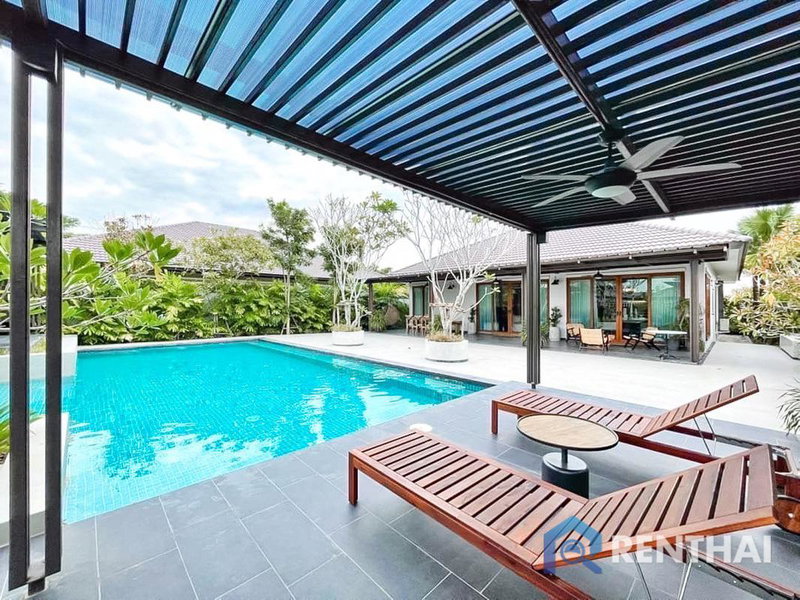 Houses for sale : Elegant Pool Villa for Sale in Pattaya, Ideal for Peaceful Living or a Private Retreat.