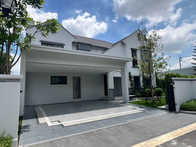 4-bed house for sale, 302 sqm, 107 sq wah, NANTAWAN Pool Villa Rama 9 New Krungthep Kritha