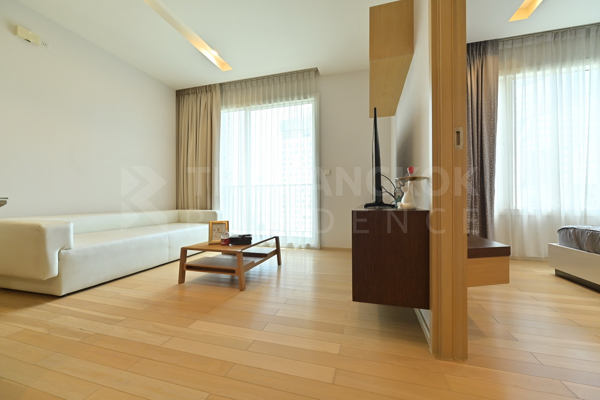 รูป สิริ แอท สุขุมวิท สะดวกสบายกับไลฟ์สไตล์สุด Luxury ใกล้ BTS สถานีทองหล่อ - รูปที่ 2/10