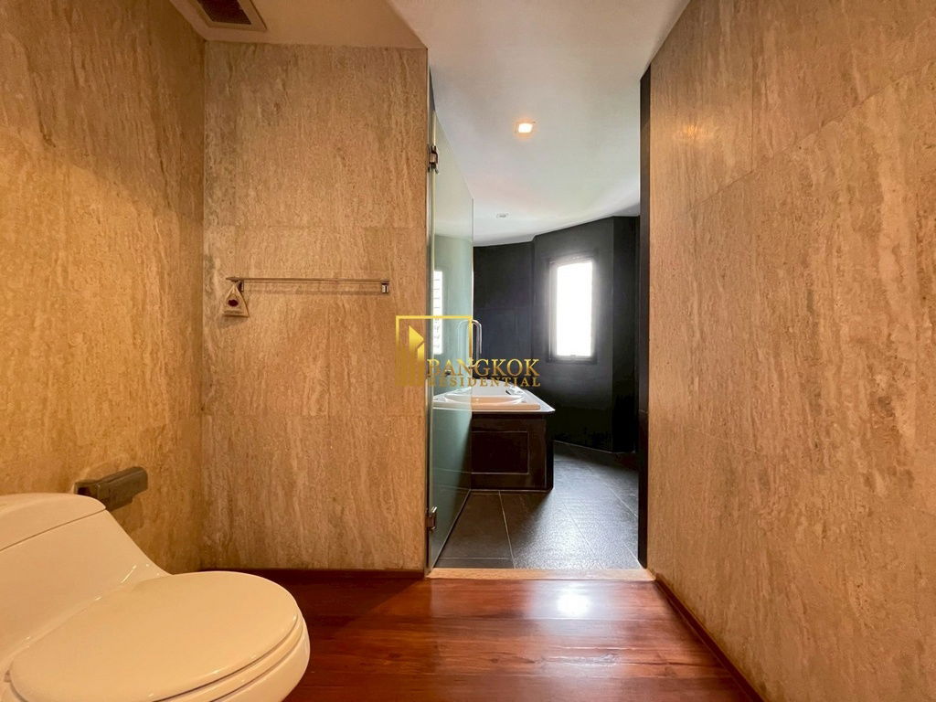 picture Kallista Mansion - Expansive 3 Bedroom Pet Friendly Condo - BR19738CD - 28/47